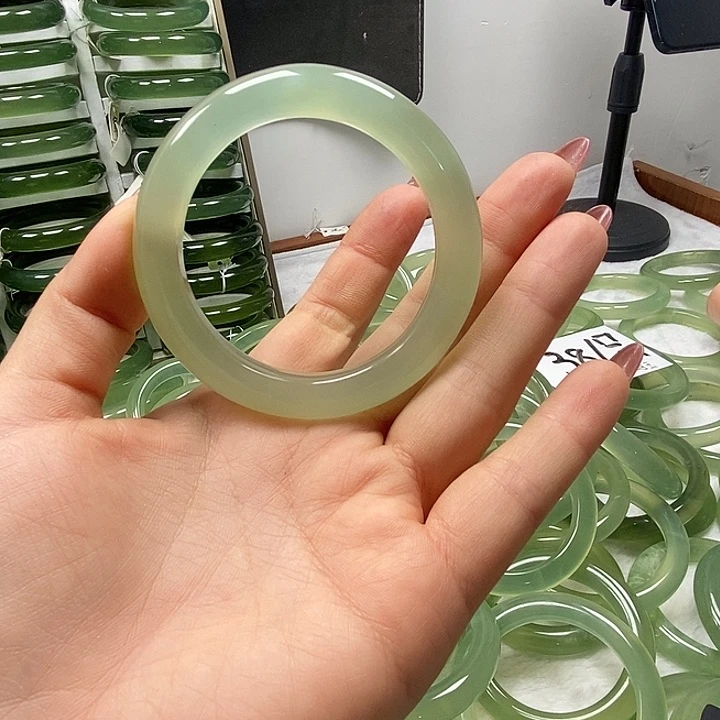 *****蛇纹石玉未镶嵌手镯