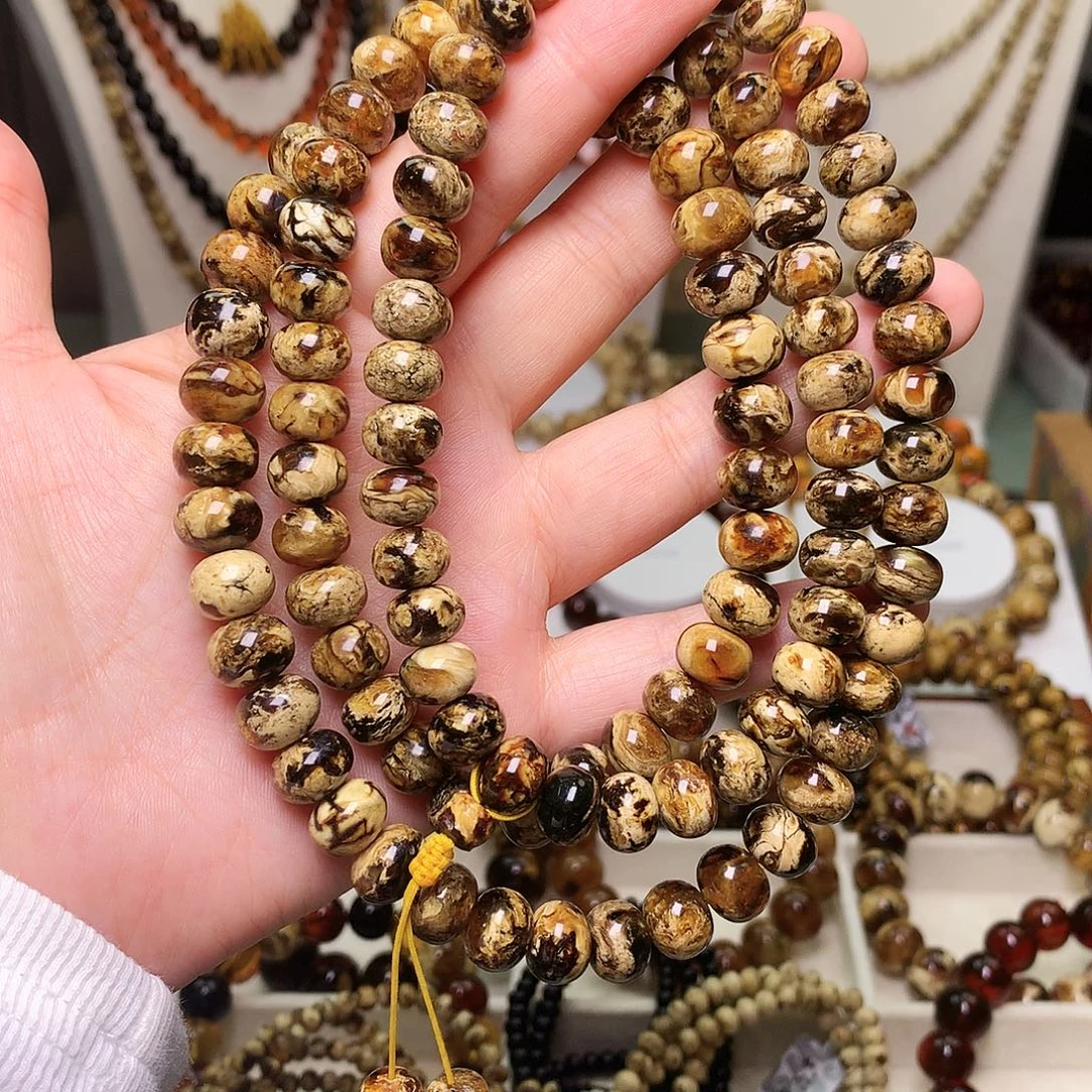 琥珀未镶嵌裸石10/干白花108-24