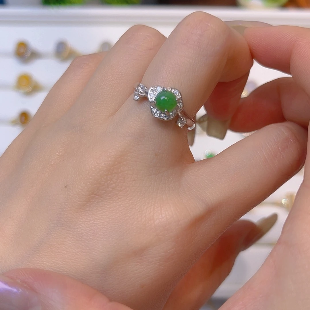 翡翠戒指银S925镶嵌 几。