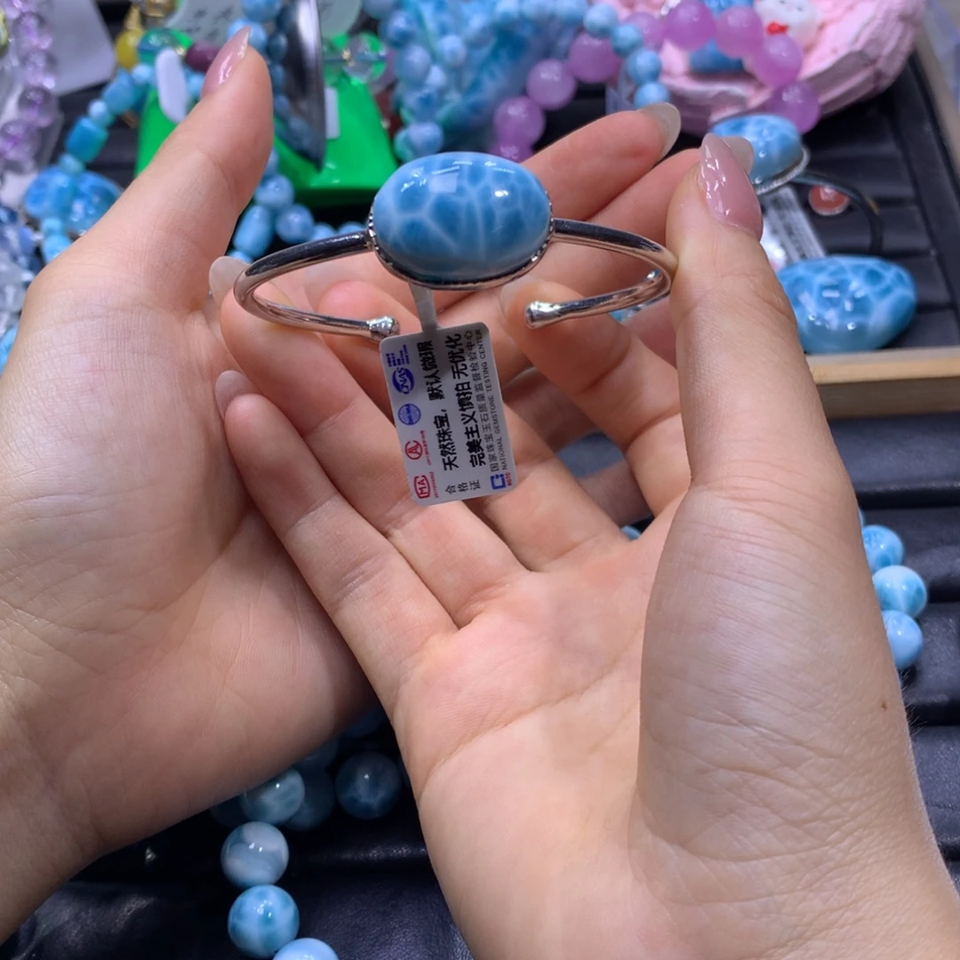 针钠钙石（海纹石）未镶嵌手串颜色略差异