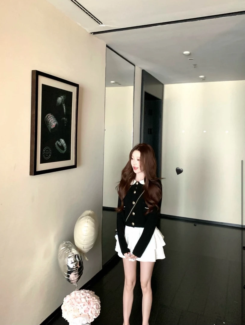 法式时尚设计感修身长袖上衣女2025早秋新款高腰显瘦半身裙两件套