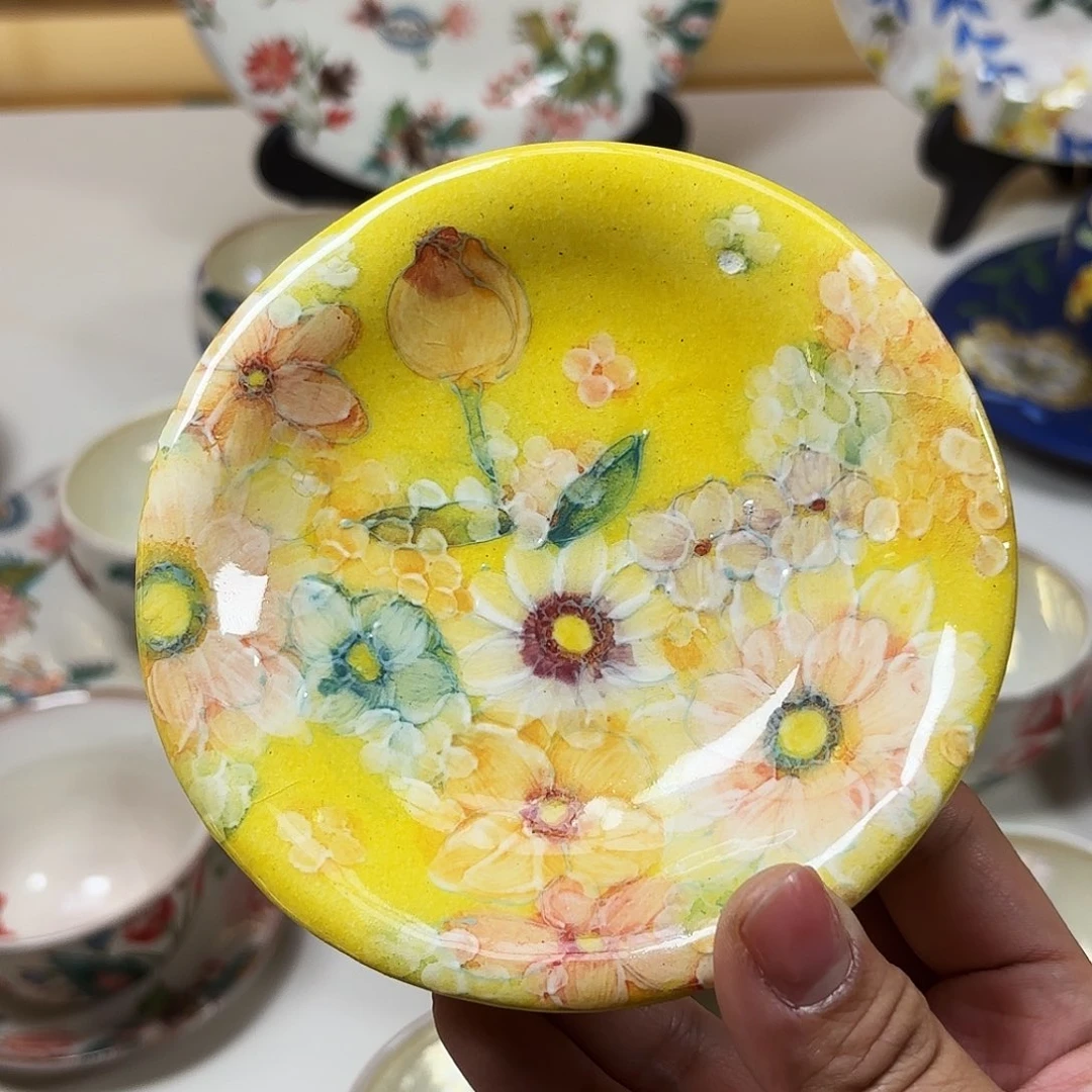 瓷     野村晃子。
