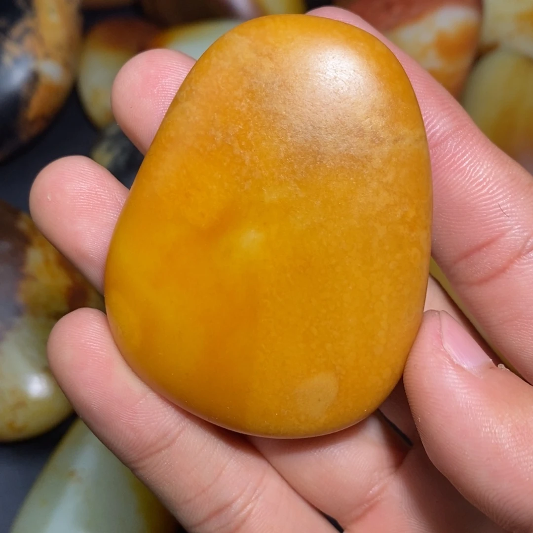 和田玉未镶嵌珠宝奇石