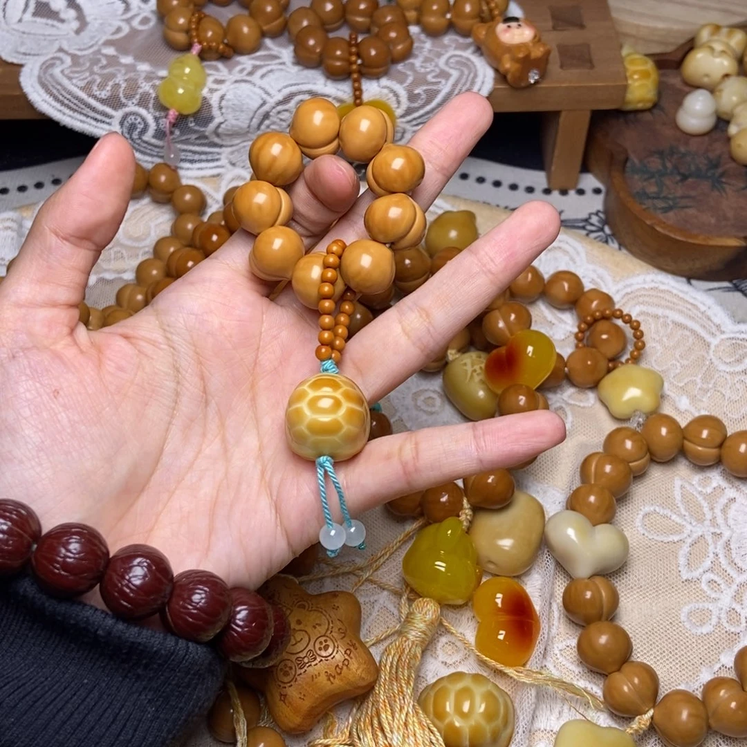 吊坠猴头核桃屁桃卡15
