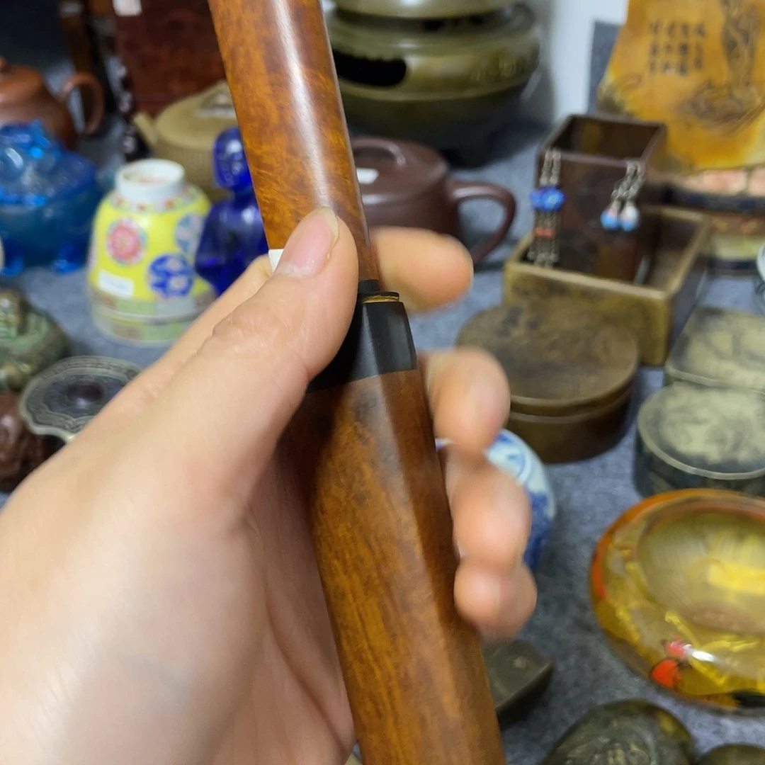 起***云铜摆件一个小物件。