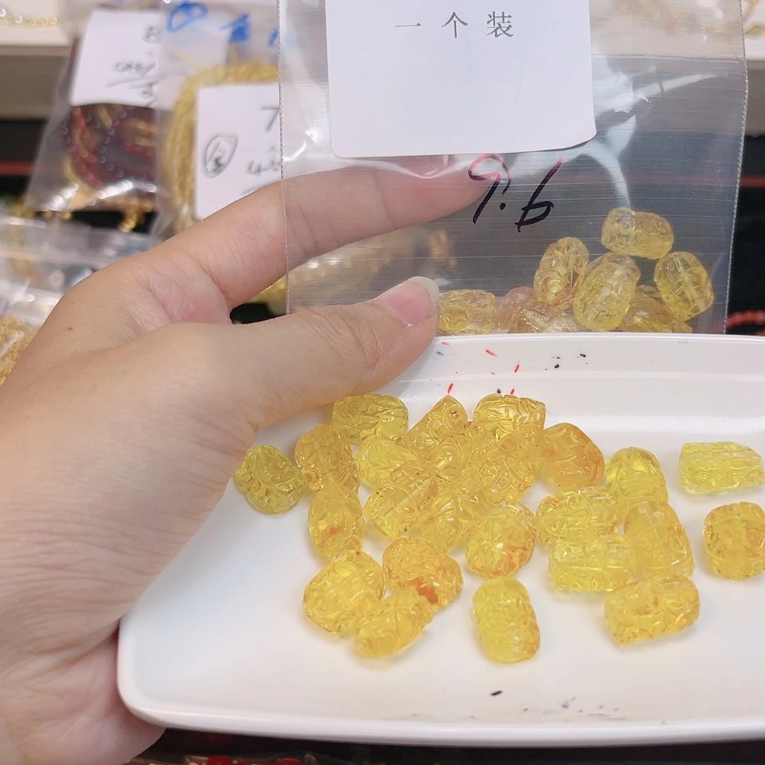 血珀珠宝奇石未镶嵌6