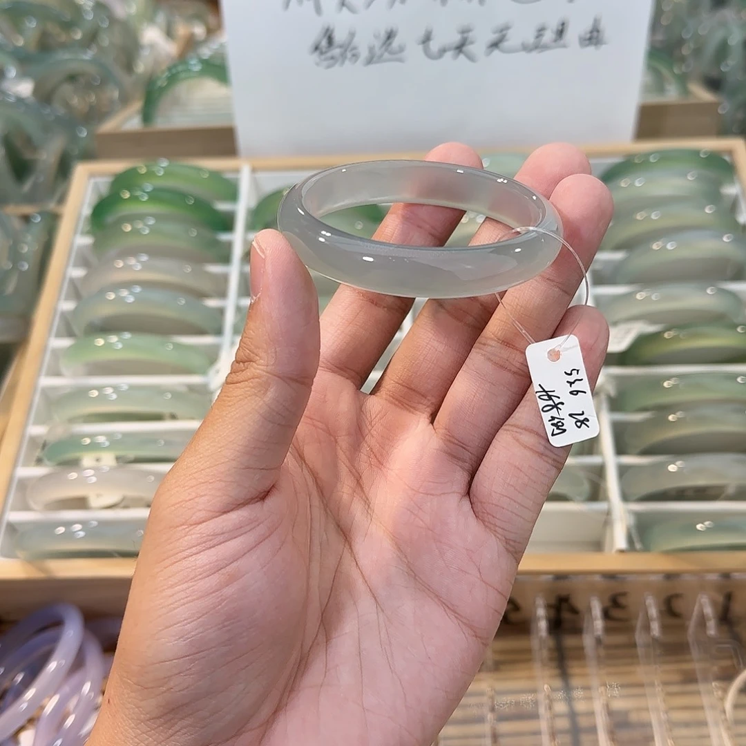 玛瑙/玉髓未镶嵌手镯圈口53.6