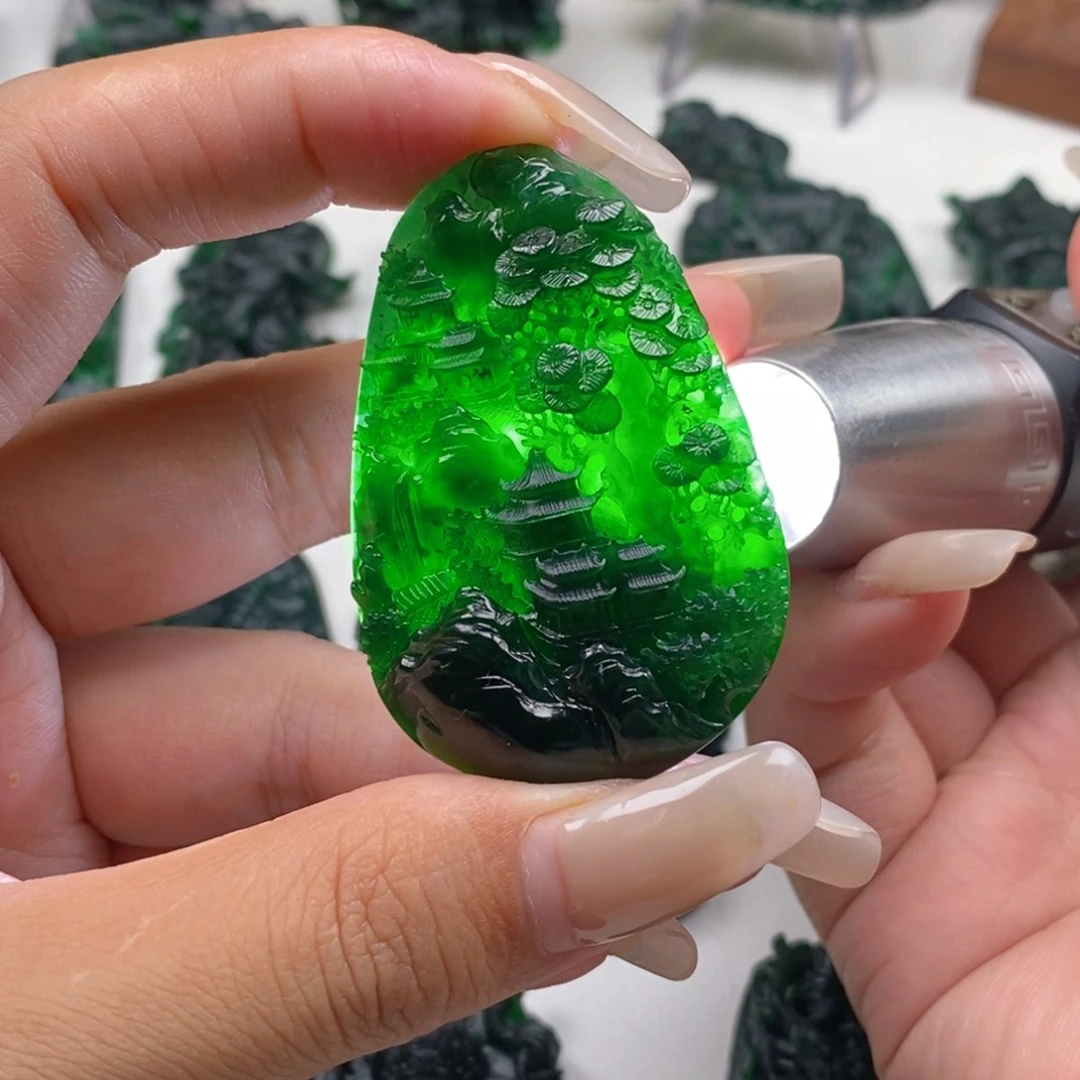 定制翡翠未镶嵌山水