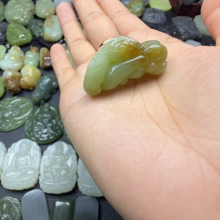 和田玉未镶嵌珠宝奇石