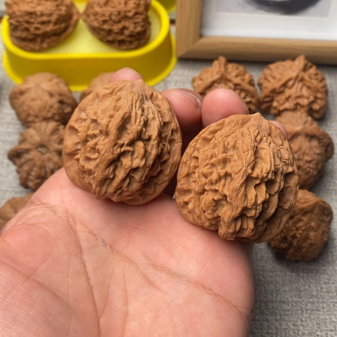 文玩核桃吊坠42麦虎