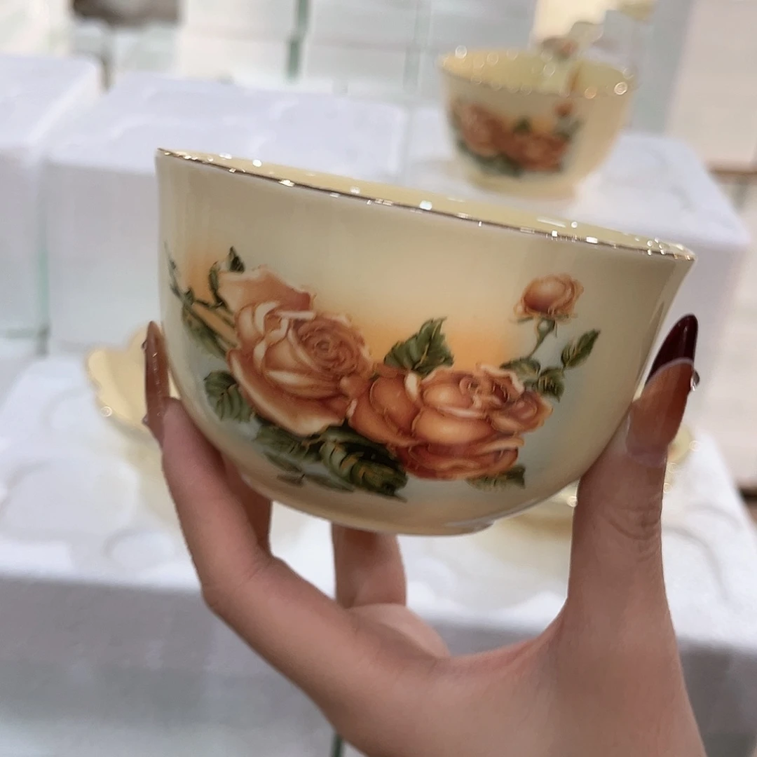 高端陶瓷餐具……2个4.5配勺子