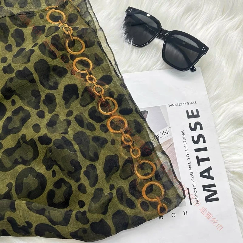 1-183 绿豹纹鳄鱼皱 130x180左右丝巾丝巾