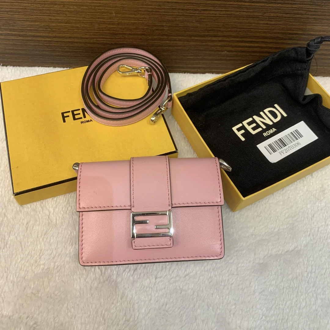 99新 FENDI/芬迪 粉色mini法棍包 卡包/二奢