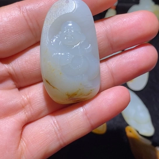 和田玉未镶嵌颈饰随**欲