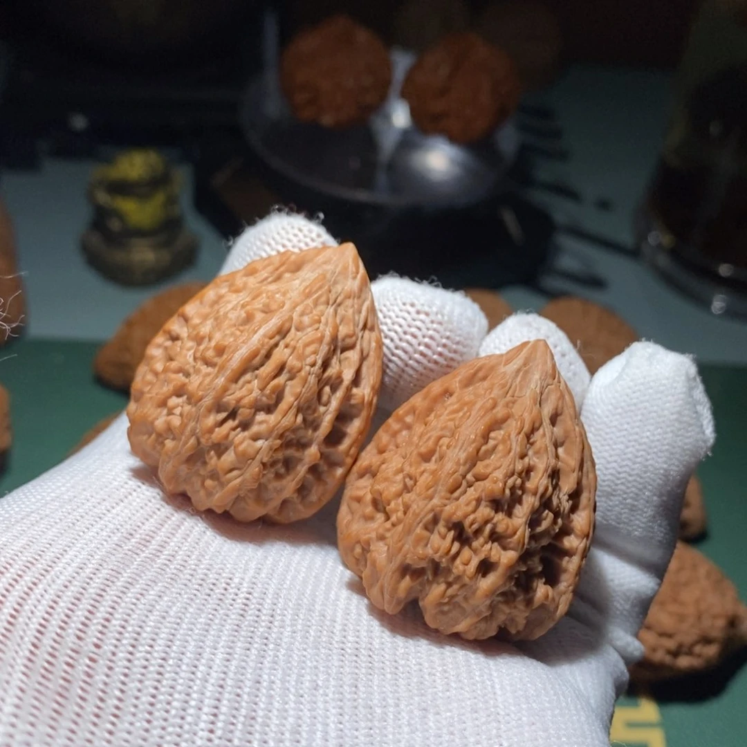 文玩核桃吊坠东****板塔尖