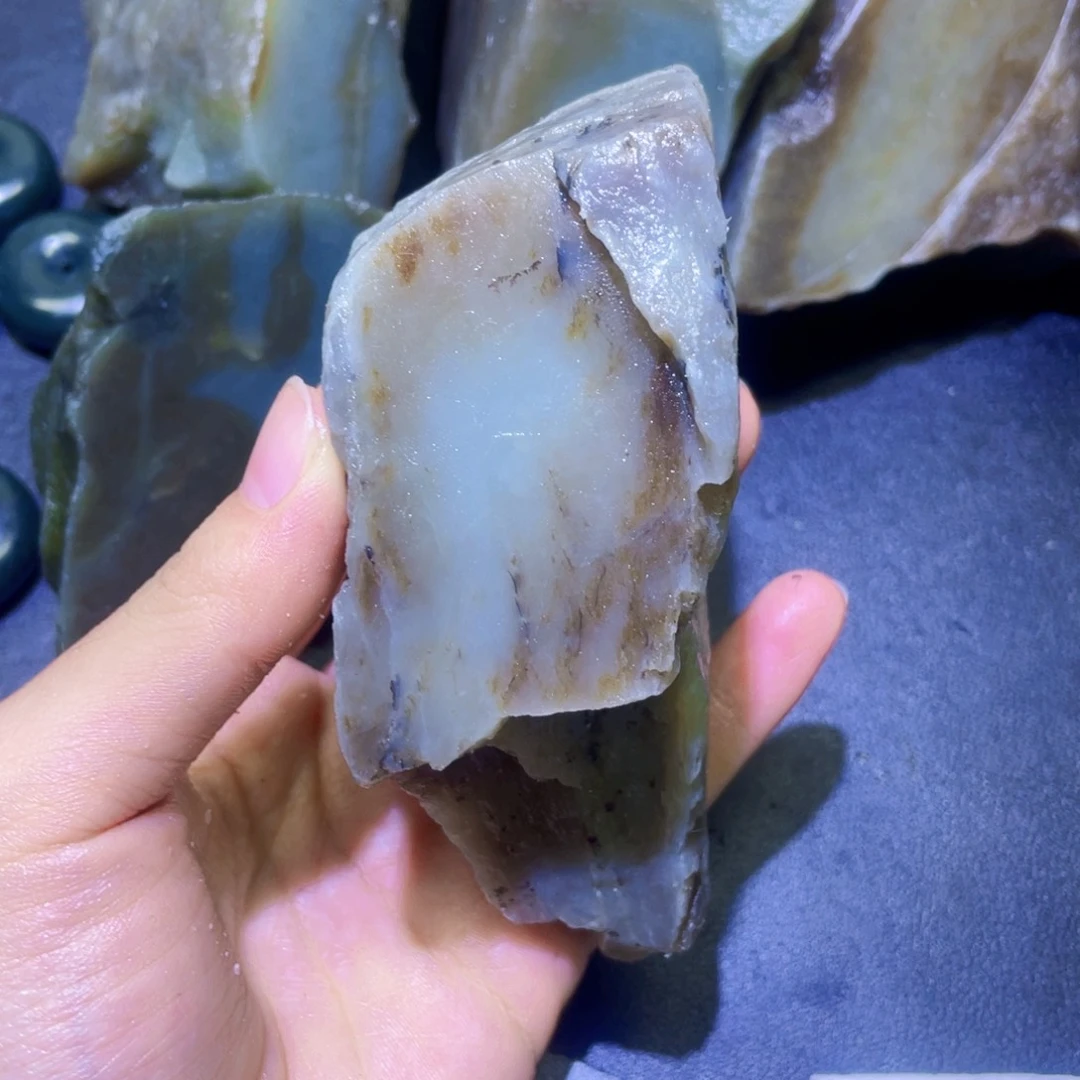 和田玉未镶嵌珠宝半成品