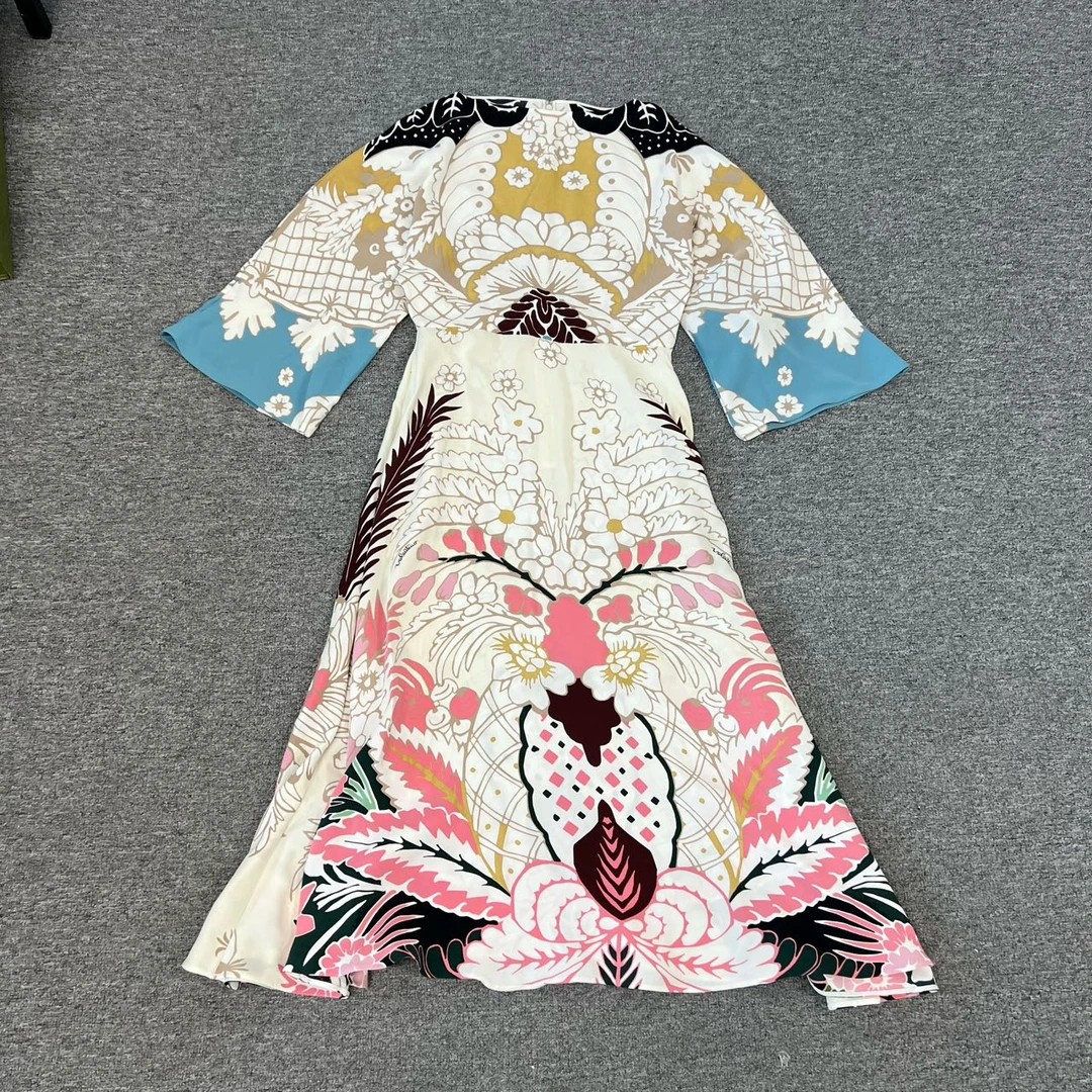 99新 Valentino/华伦天奴 华伦天奴主线连衣裙