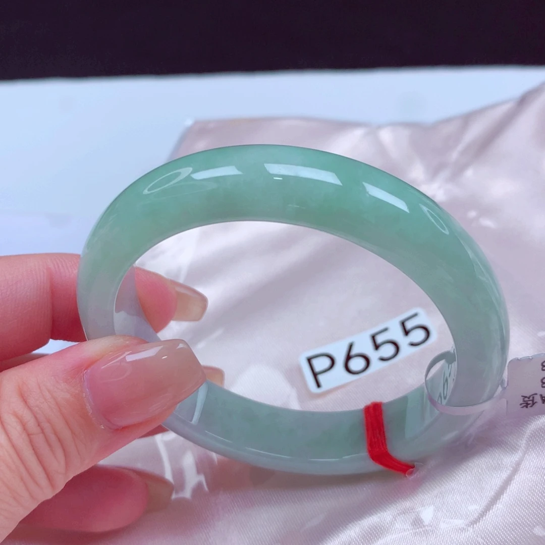 翡翠手镯未镶嵌手镯