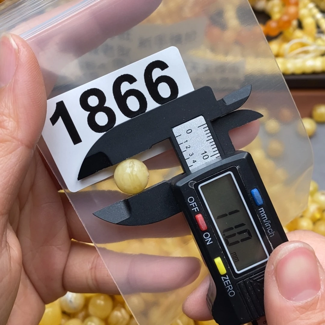 蜜蜡珠宝奇石未镶嵌