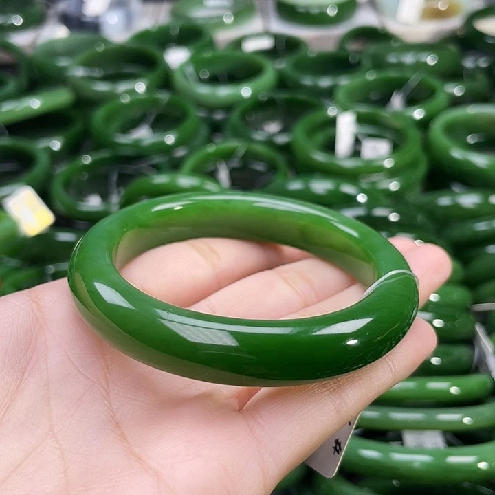 未镶嵌手镯和田玉（碧玉）