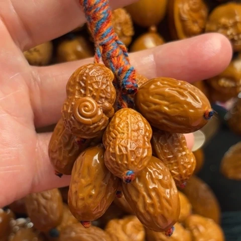 大枣花生解压手持