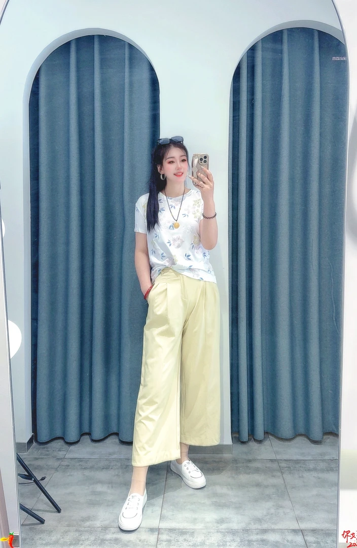 休闲弹力显瘦棉T