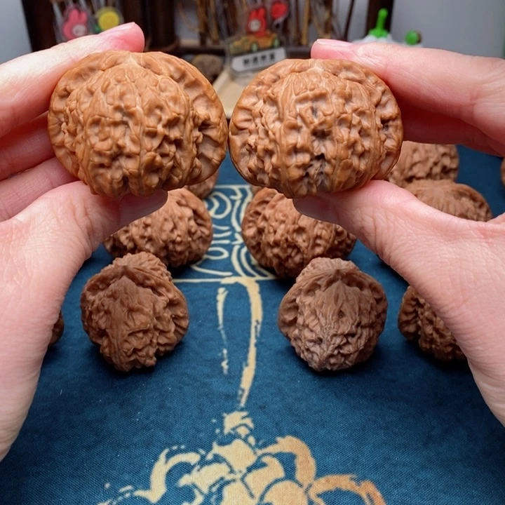 文玩核桃把件白狮子44