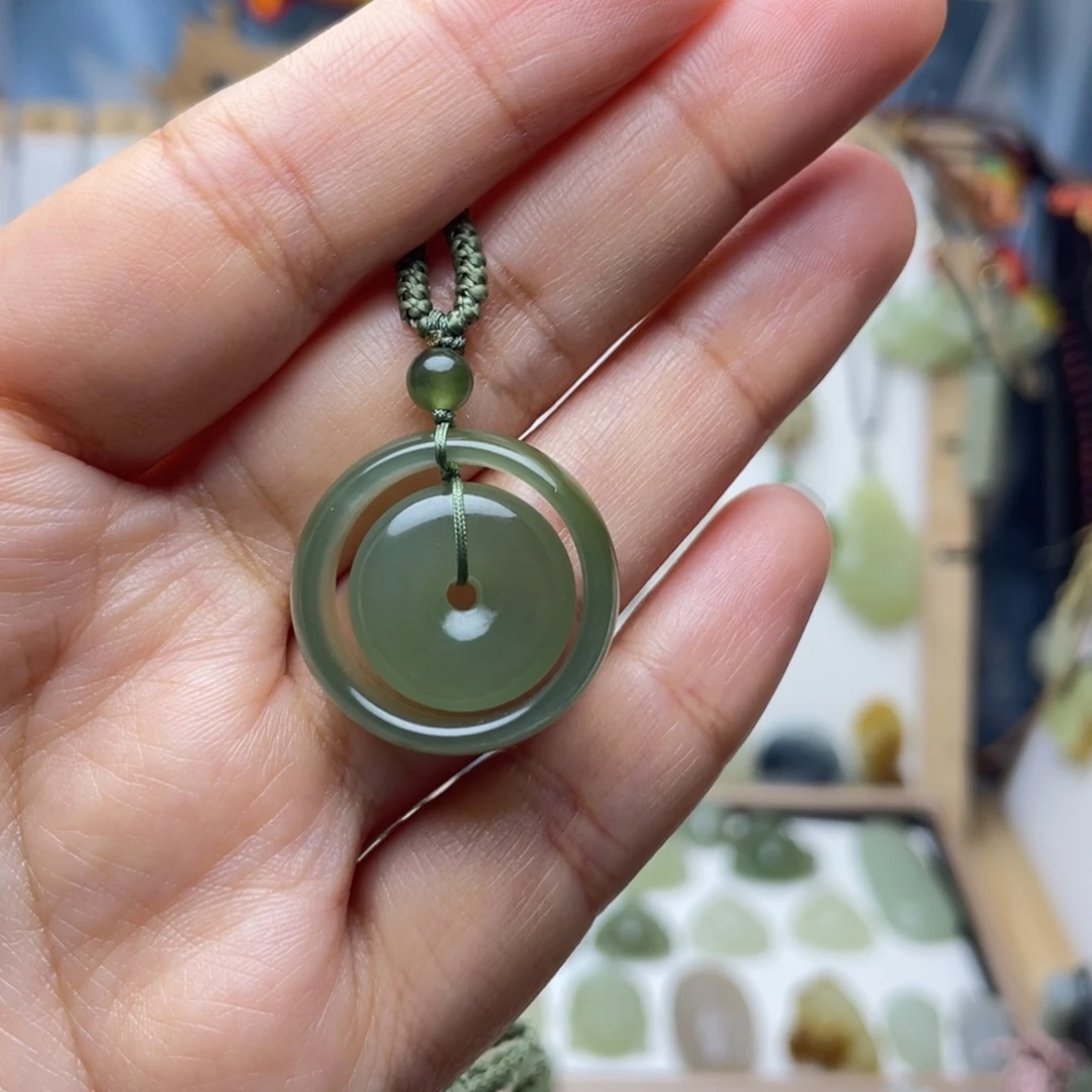 和田玉未镶嵌吊坠(不含链)