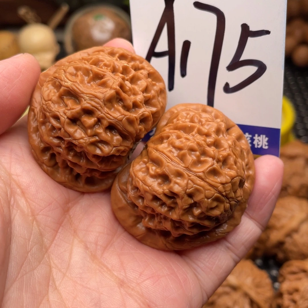 把件桃核宫灯狮子42