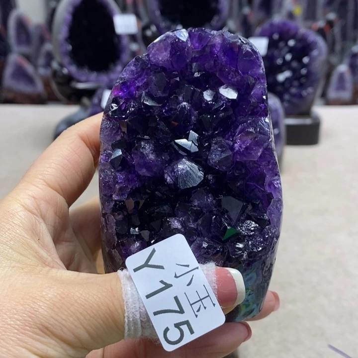 水晶未镶嵌大型摆件（非配饰）摆件