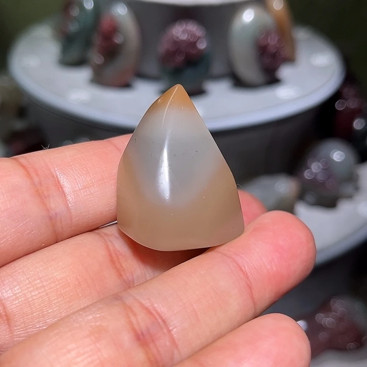 玛瑙/玉髓未镶嵌颈饰随形吊坠