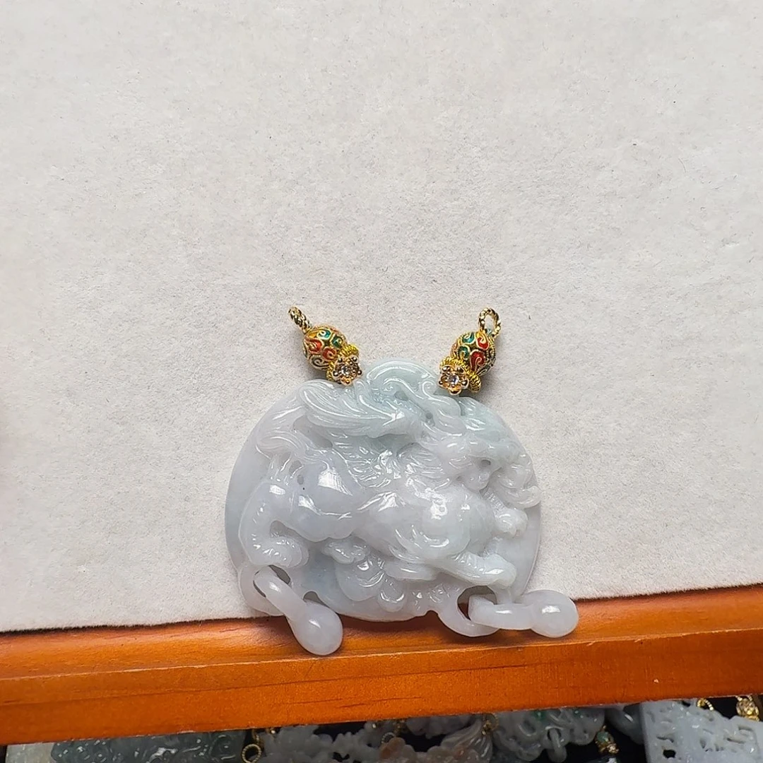 吊坠(赠链)未镶嵌翡翠