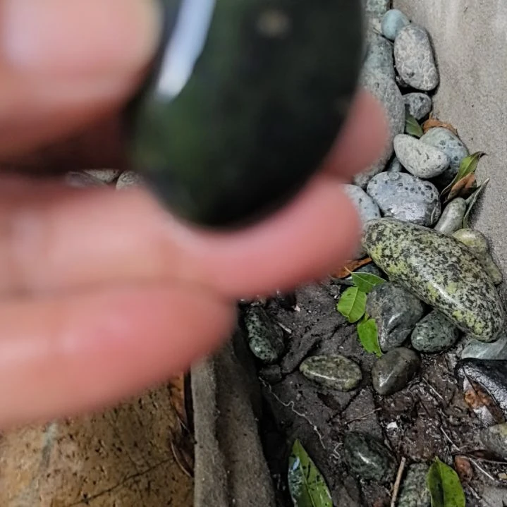 铭***卖有机玻璃藏玉药王石原石手把件