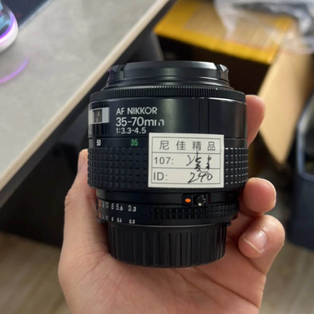 9新 Nikon/尼康 卡口 二手单反相机/镜头（无配件）