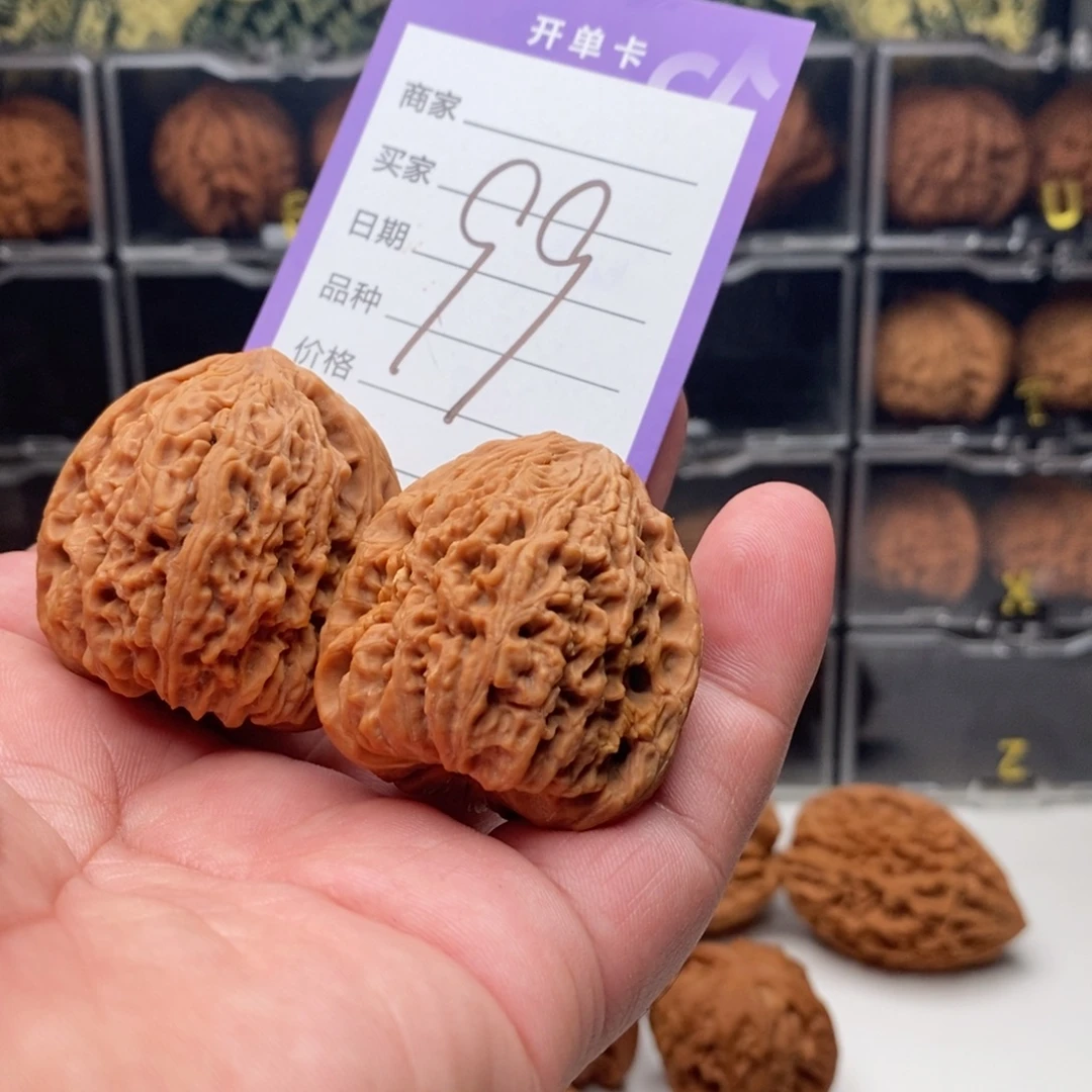 4***8把件核桃38南将石