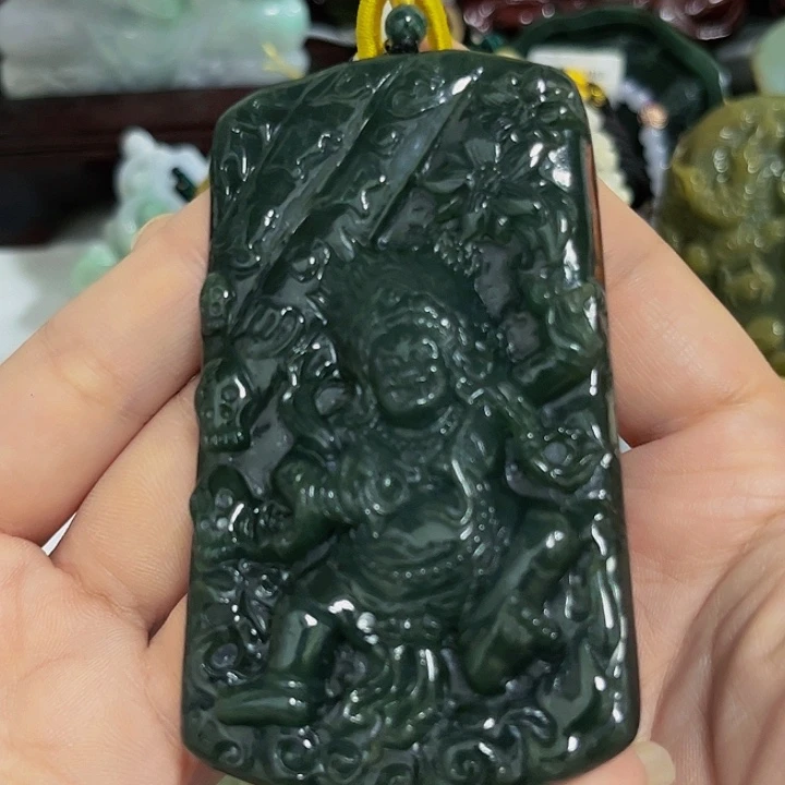 翡翠未镶嵌颈饰挂件