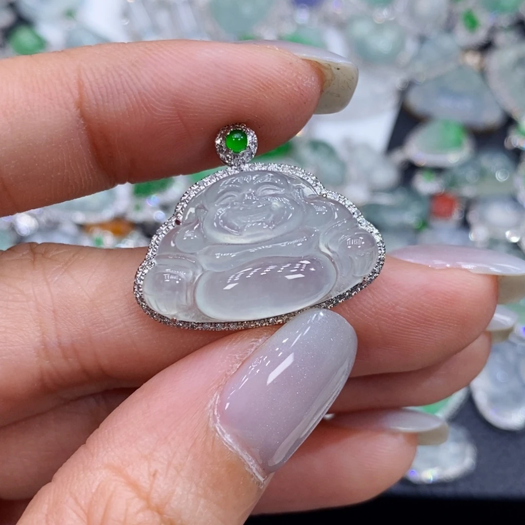 颈饰18K金镶嵌翡翠