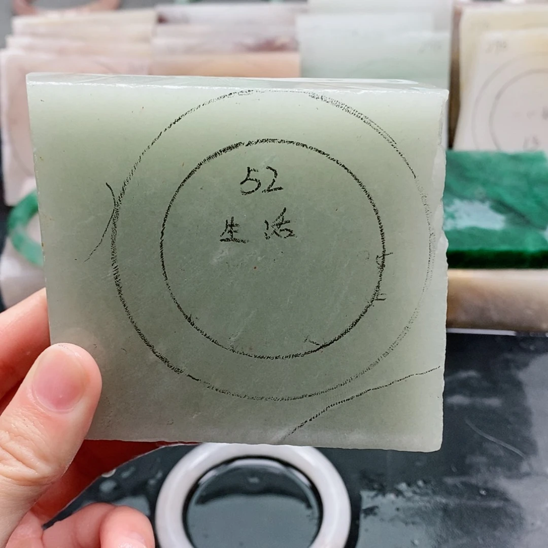 【闪购商品】石英质玉手镯未镶嵌²****定制