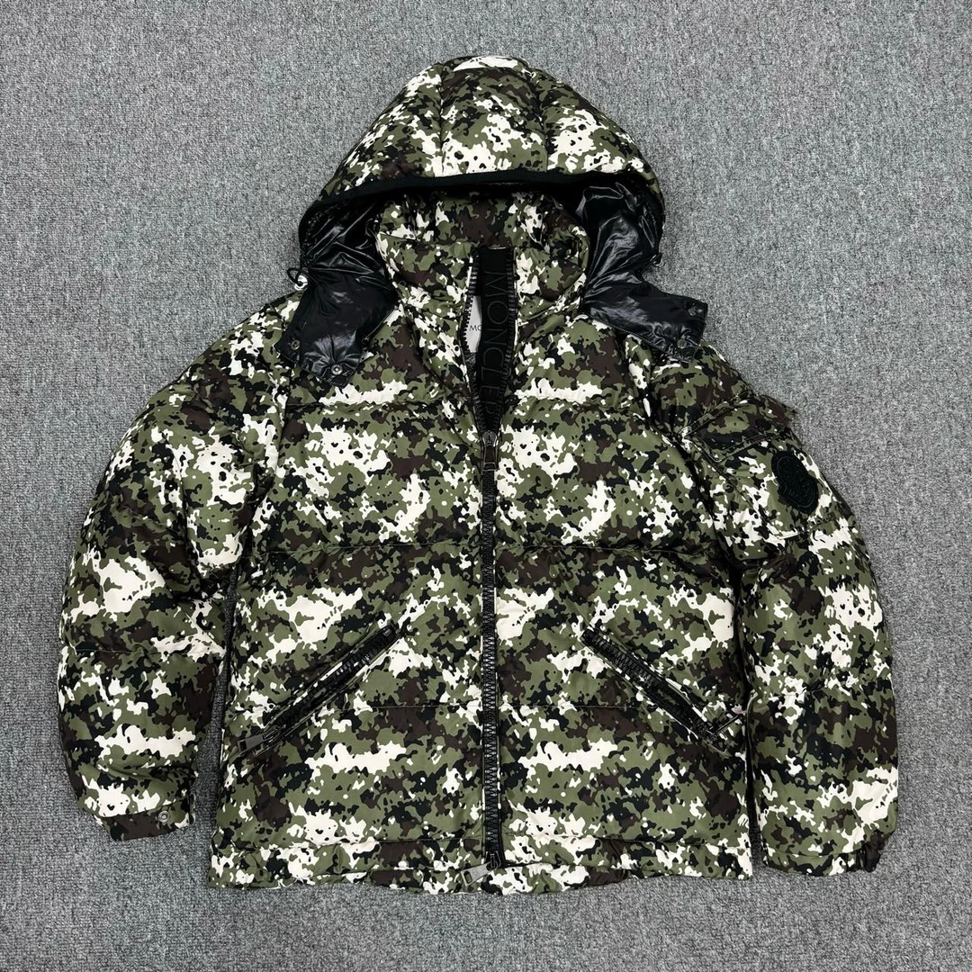 99新 MONCLER nz迷彩宽松版型黑标logo羽绒服 0码99新 10515575