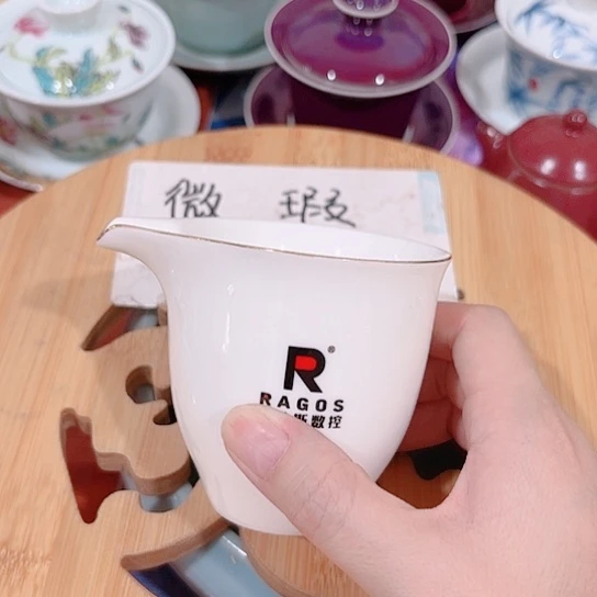 微瑕介意的勿拍，喜欢再下单，谢谢支持