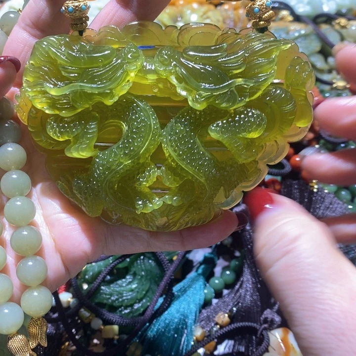 岫玉毛衣链未镶嵌梅****）