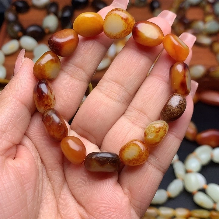 和田玉未镶嵌手串