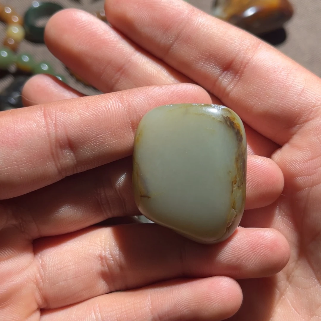 和田玉（糖玉）未镶嵌挂件