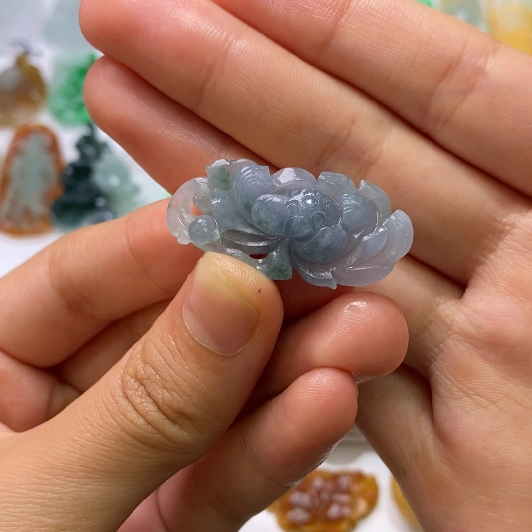 定制翡翠未镶嵌吊坠