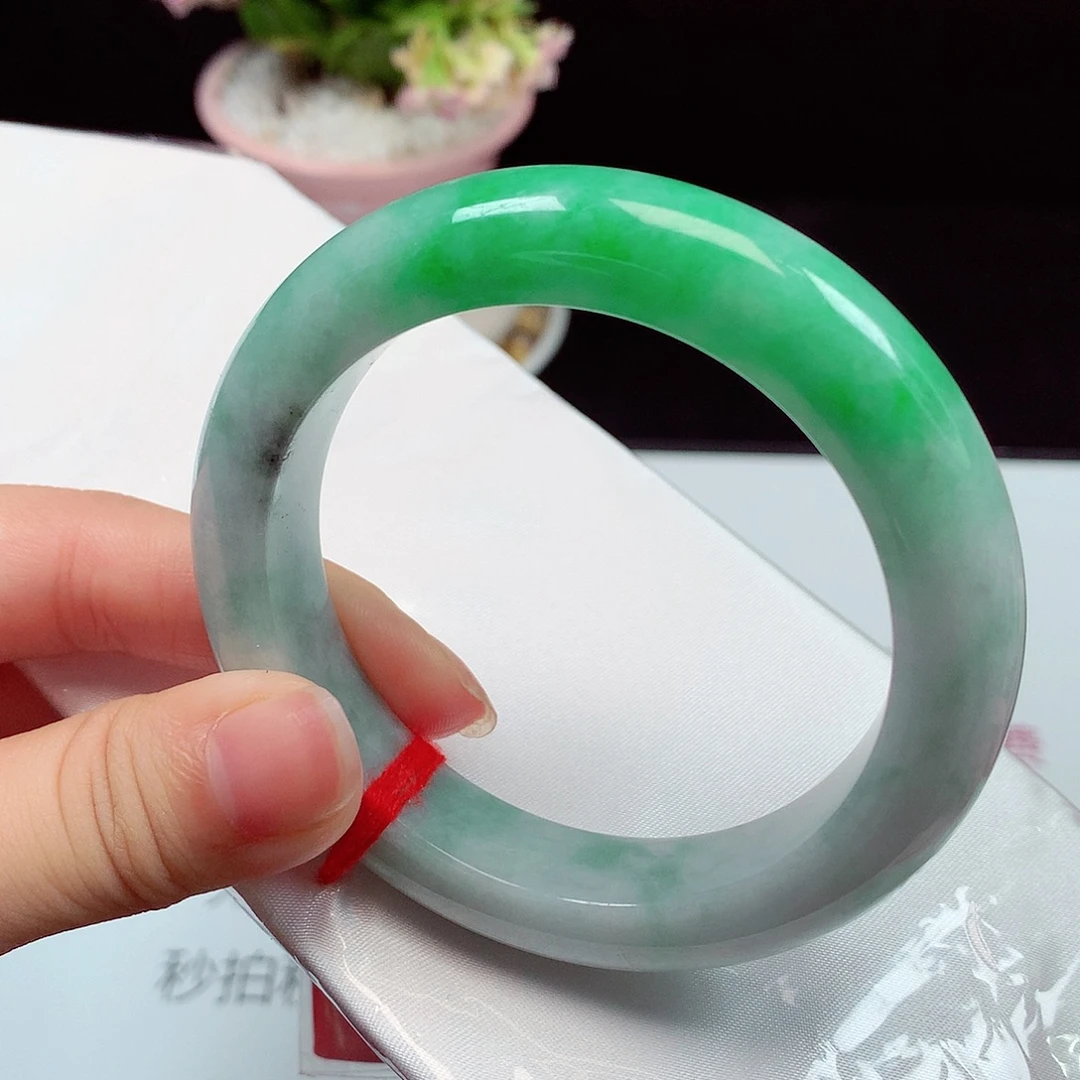 翡翠未镶嵌手镯632