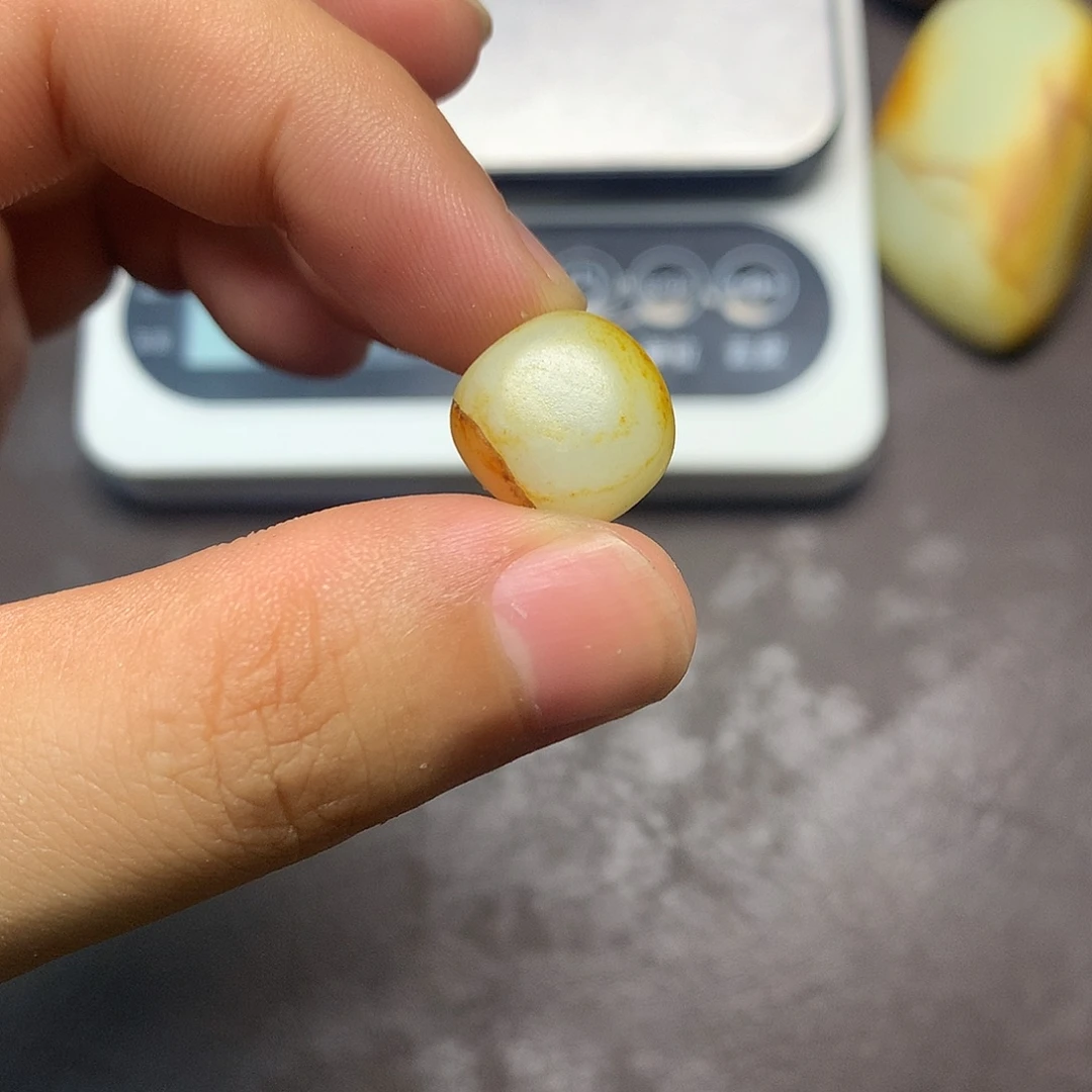 和田玉（糖玉）未镶嵌挂件