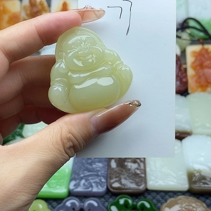 颈饰未镶嵌和田玉