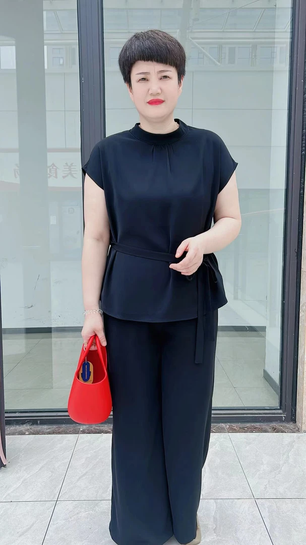 冯小姐时尚大码女装（休闲洋气减龄显瘦清凉超薄短袖套装91#）