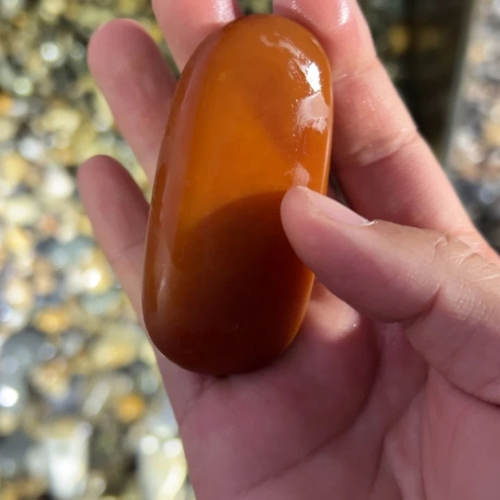 和田玉（糖玉）未镶嵌珠宝奇石