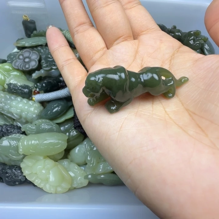 和田玉未镶嵌珠宝奇石
